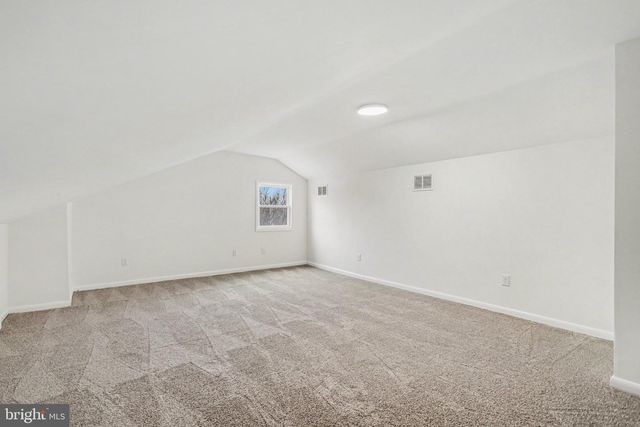 1030 E CANAL RD, Dover, PA 17315