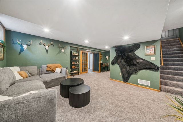 8320 Delaware Ave, North Huntingdon, PA 15642