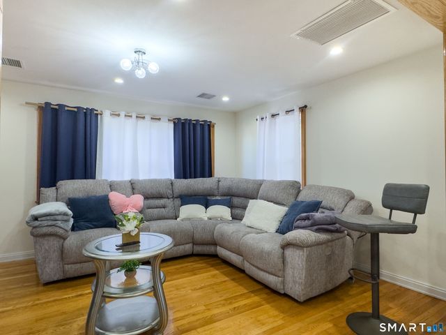 90 Seymour Street, Waterbury, CT 06708