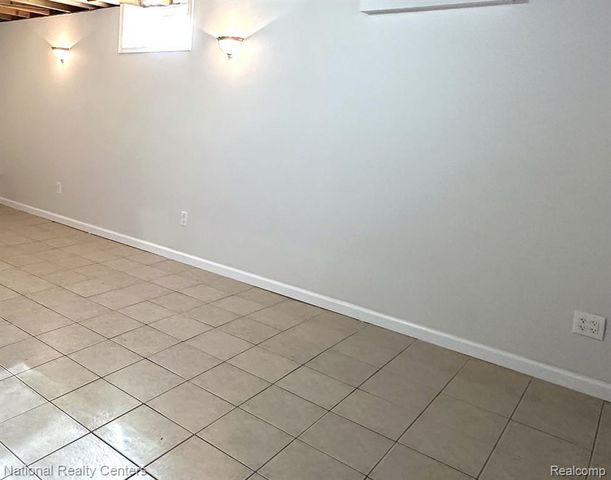 11003 Studebaker Avenue, Warren, MI 48089