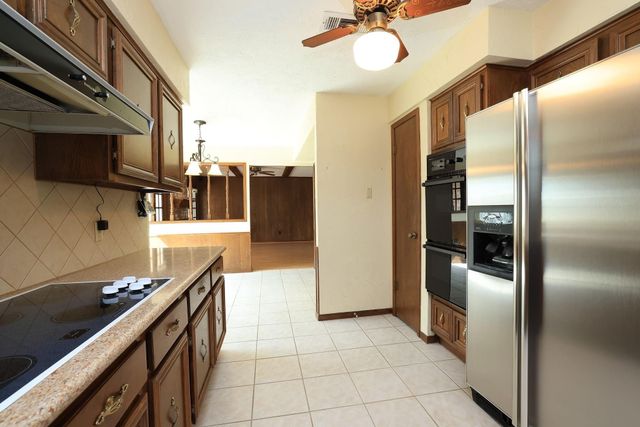 22711 Elm Bark Street, Tomball, TX 77375