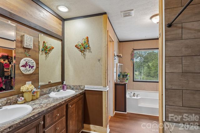3443 Meldonna Drive, Maiden, NC 28650