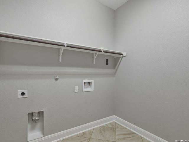 26134 Dakota Chief, San Antonio, TX 78261