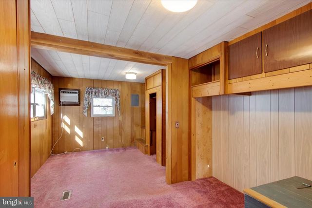 94 PENNYPACKER RD, Mohnton, PA 19540