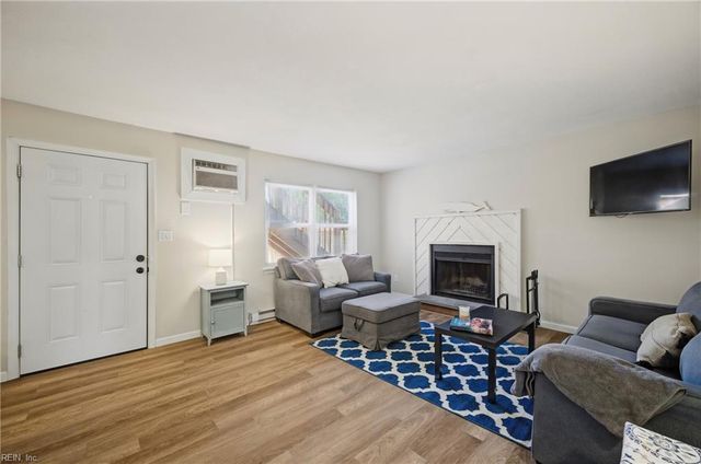 9532 5th Bay St Apt A, Norfolk, VA 23518