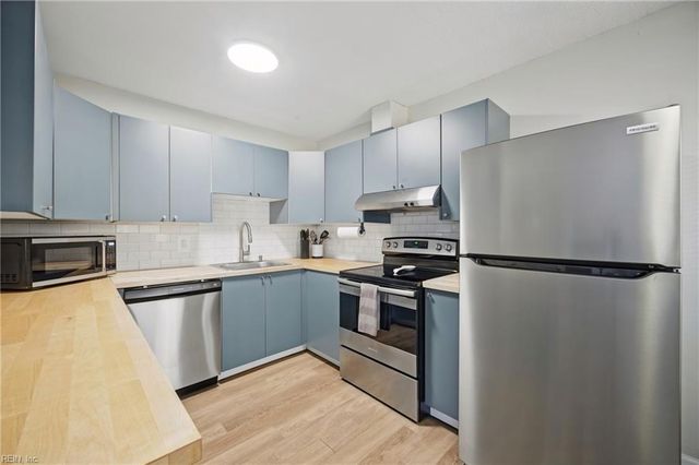 9532 5th Bay St Apt A, Norfolk, VA 23518