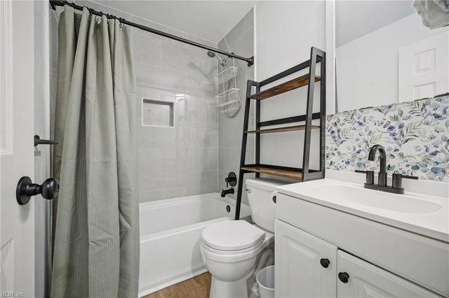 9532 5th Bay St Apt A, Norfolk, VA 23518