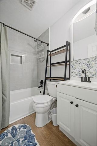 9532 5th Bay St Apt A, Norfolk, VA 23518