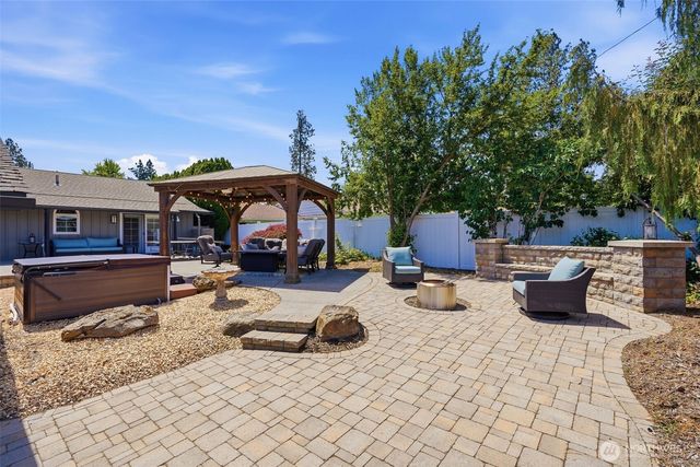 1527 E Woodcliff Rd, Spokane, WA 99203