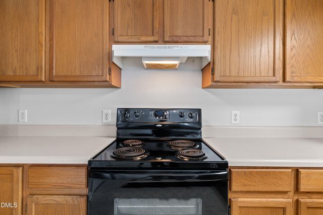 828 Alderleaf Drive, Fuquay Varina, NC 27526