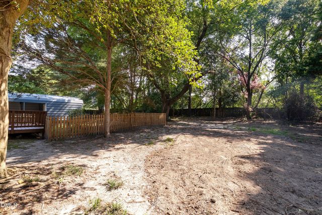 828 Alderleaf Drive, Fuquay Varina, NC 27526