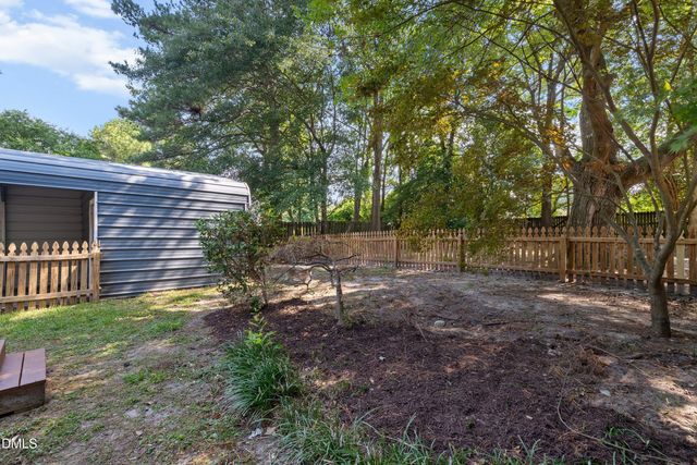 828 Alderleaf Drive, Fuquay Varina, NC 27526