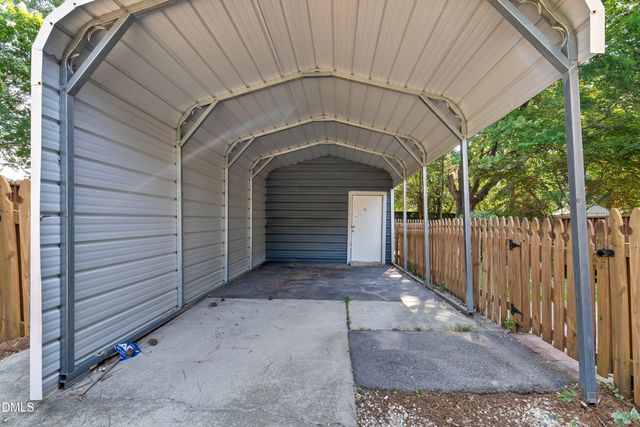 828 Alderleaf Drive, Fuquay Varina, NC 27526