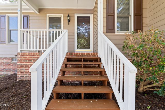 828 Alderleaf Drive, Fuquay Varina, NC 27526
