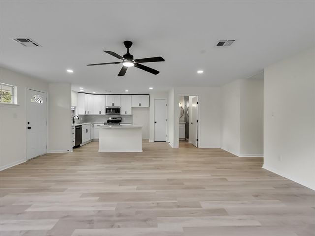 215 Sparkling Water Drive, Huffman, TX 77336