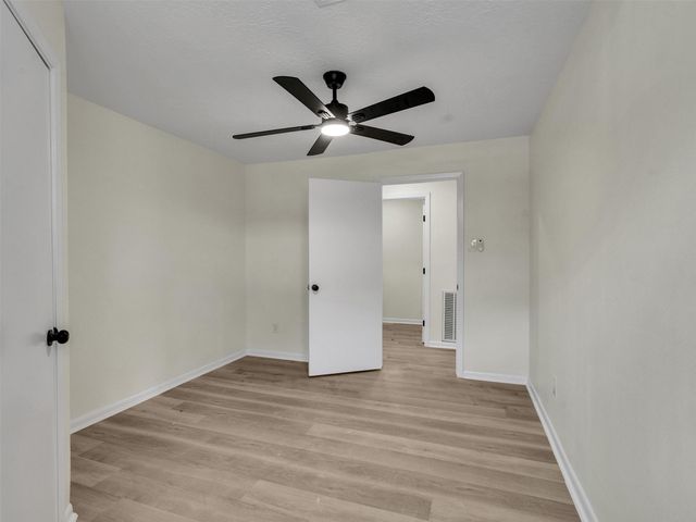 215 Sparkling Water Drive, Huffman, TX 77336