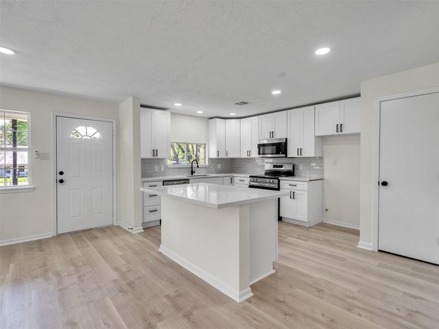 215 Sparkling Water Drive, Huffman, TX 77336