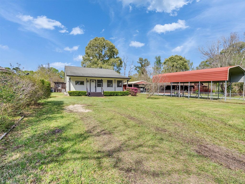 215 Sparkling Water Drive, Huffman, TX 77336