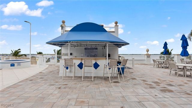 2745 1st ST 701, Fort Myers, FL 33916