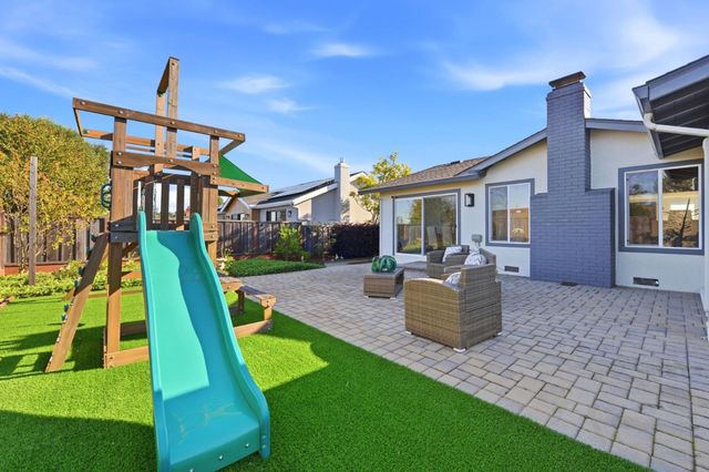 2712 Hallmark Drive, Belmont, CA 94002