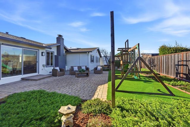 2712 Hallmark Drive, Belmont, CA 94002