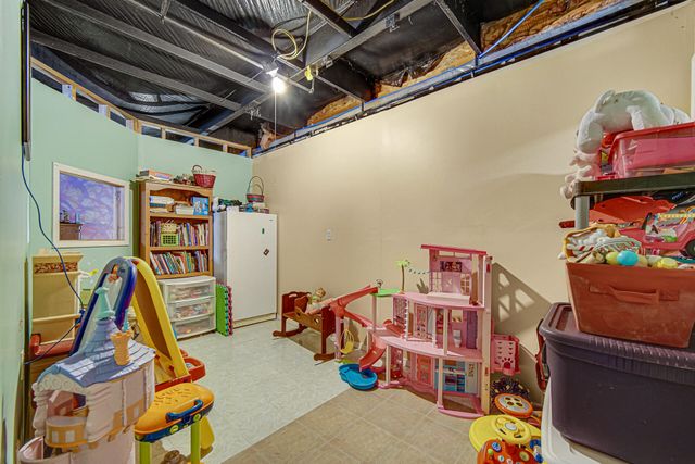 3921 N 350 E, Rolling Prairie, IN 46371