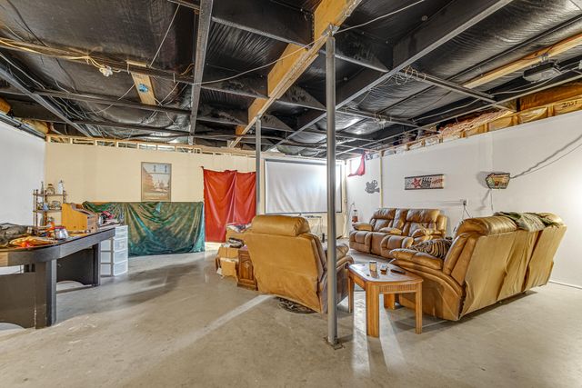 3921 N 350 E, Rolling Prairie, IN 46371