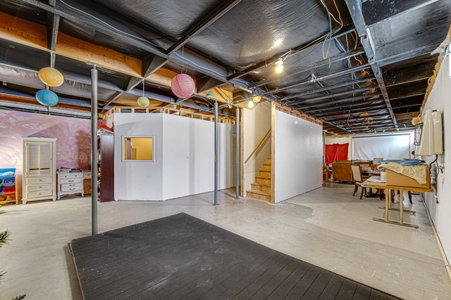 3921 N 350 E, Rolling Prairie, IN 46371