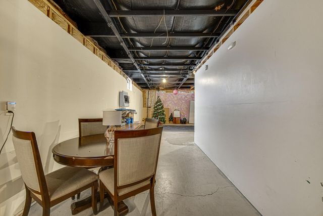 3921 N 350 E, Rolling Prairie, IN 46371