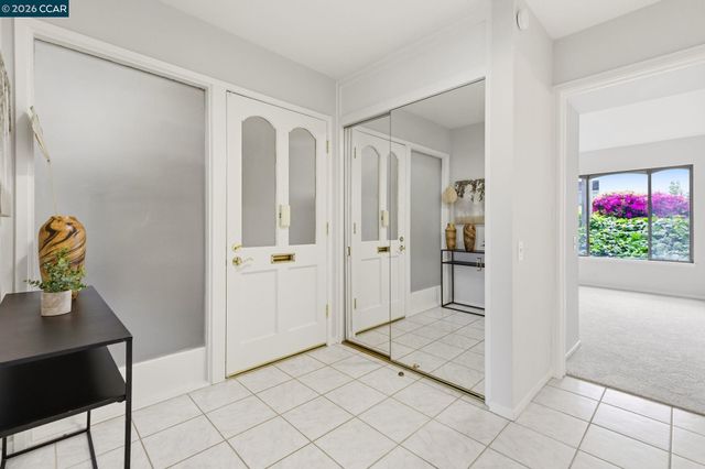 2333 Pine Knoll Dr 14, Walnut Creek, CA 94595