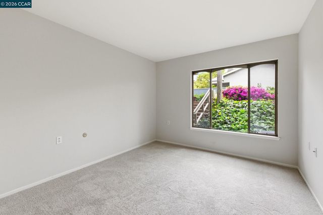 2333 Pine Knoll Dr 14, Walnut Creek, CA 94595