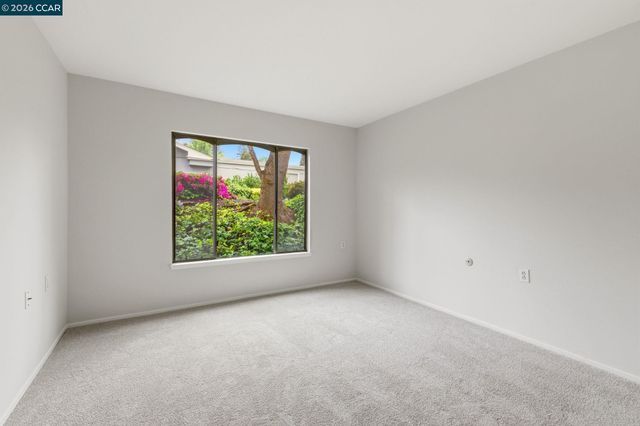 2333 Pine Knoll Dr 14, Walnut Creek, CA 94595