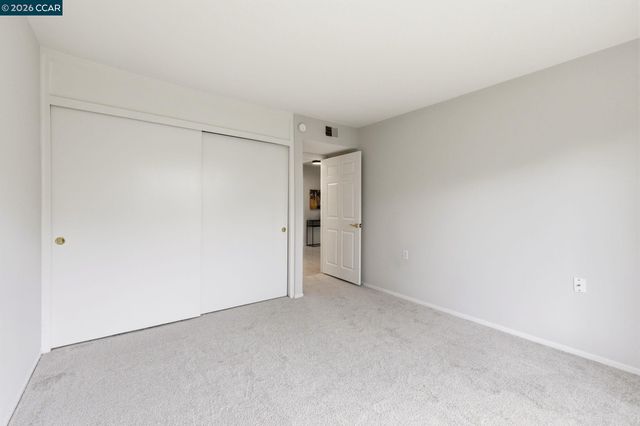 2333 Pine Knoll Dr 14, Walnut Creek, CA 94595