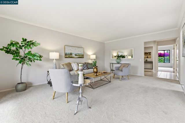 2333 Pine Knoll Dr 14, Walnut Creek, CA 94595