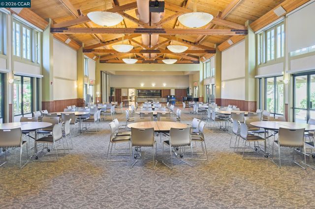 2333 Pine Knoll Dr 14, Walnut Creek, CA 94595