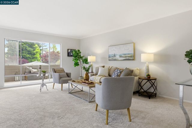 2333 Pine Knoll Dr 14, Walnut Creek, CA 94595