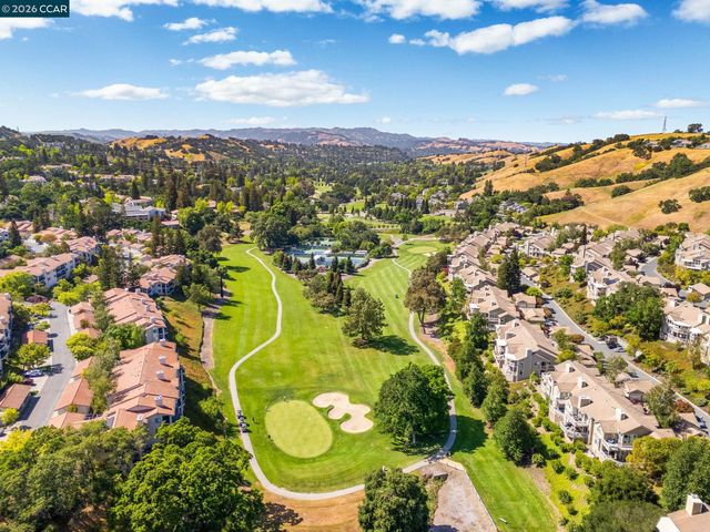 2333 Pine Knoll Dr 14, Walnut Creek, CA 94595