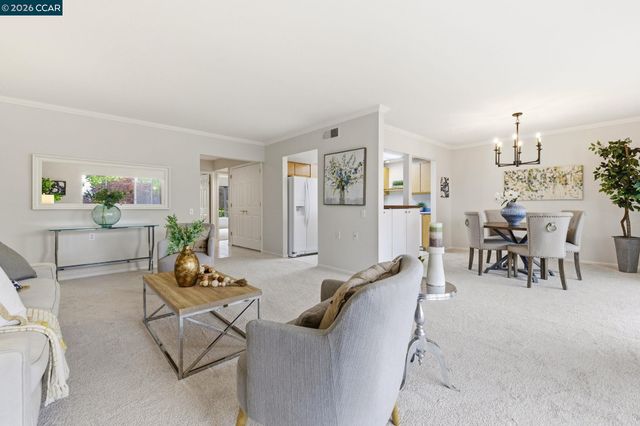 2333 Pine Knoll Dr 14, Walnut Creek, CA 94595