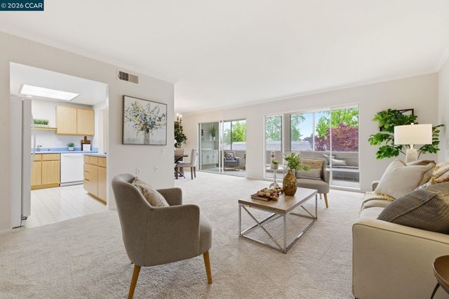 2333 Pine Knoll Dr 14, Walnut Creek, CA 94595