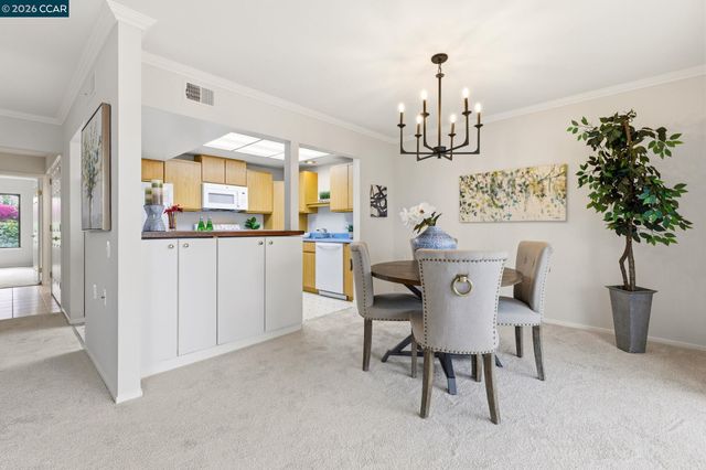 2333 Pine Knoll Dr 14, Walnut Creek, CA 94595