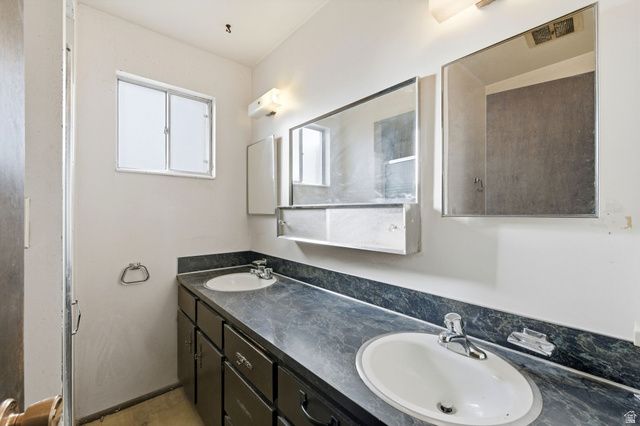 815 E OXFORD DR, Kaysville, UT 84037