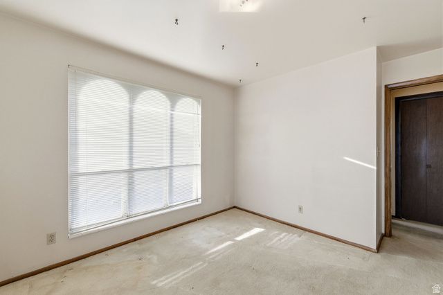 815 E OXFORD DR, Kaysville, UT 84037