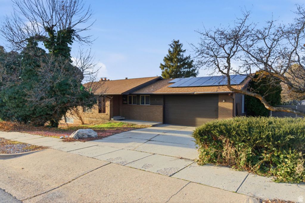 815 E OXFORD DR, Kaysville, UT 84037