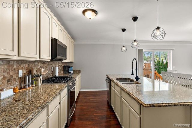 1594 Harvard Drive, Madison Heights, MI 48071