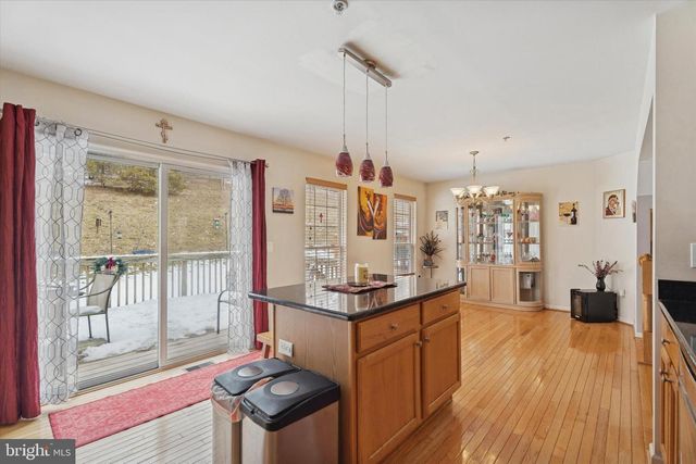 5 CREEKSIDE DR, Pottstown, PA 19464