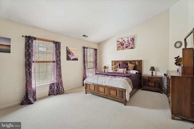 5 CREEKSIDE DR, Pottstown, PA 19464