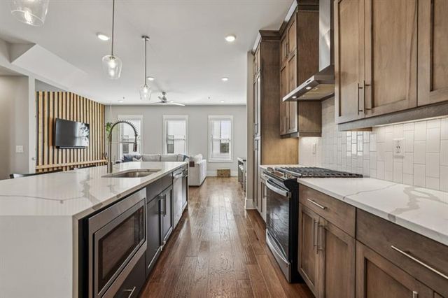 1024 Robert Smalls Way, Atlanta, GA 30318