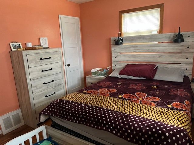 1913 Apache Road, Waukegan, IL 60087