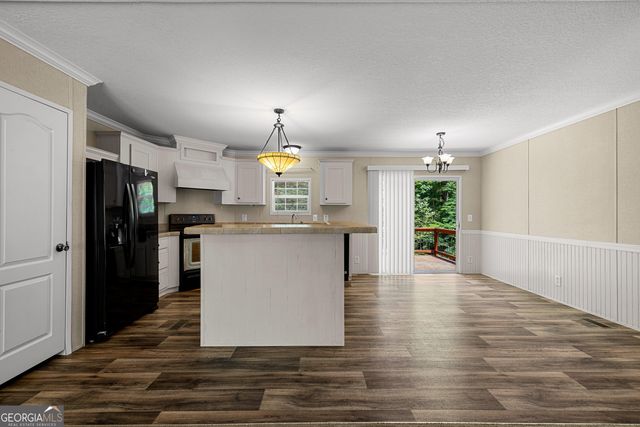 888 Minardi Drive, Hogansville, GA 30230
