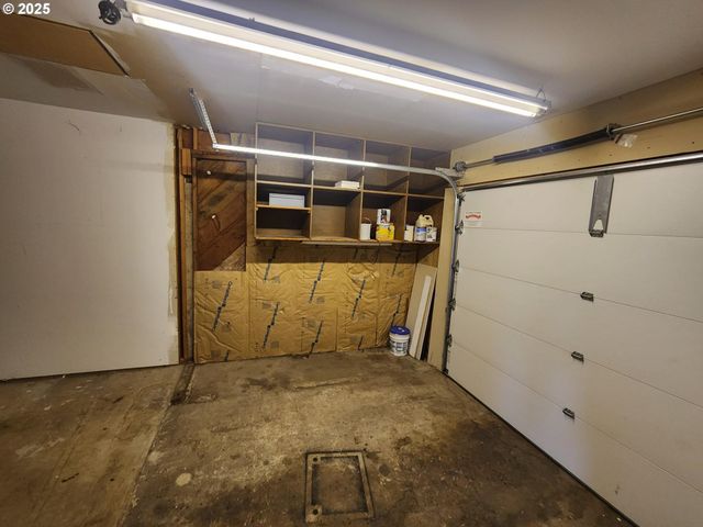 1880 LINNELL Ave, Roseburg, OR 97471